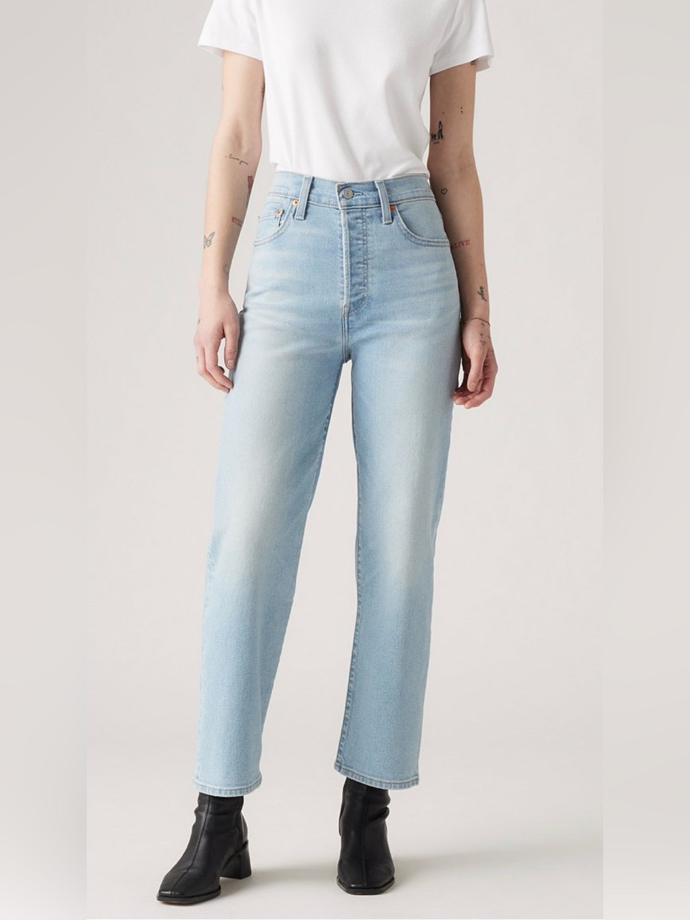 Levi’s Ribcage Straight Ankle Jeans